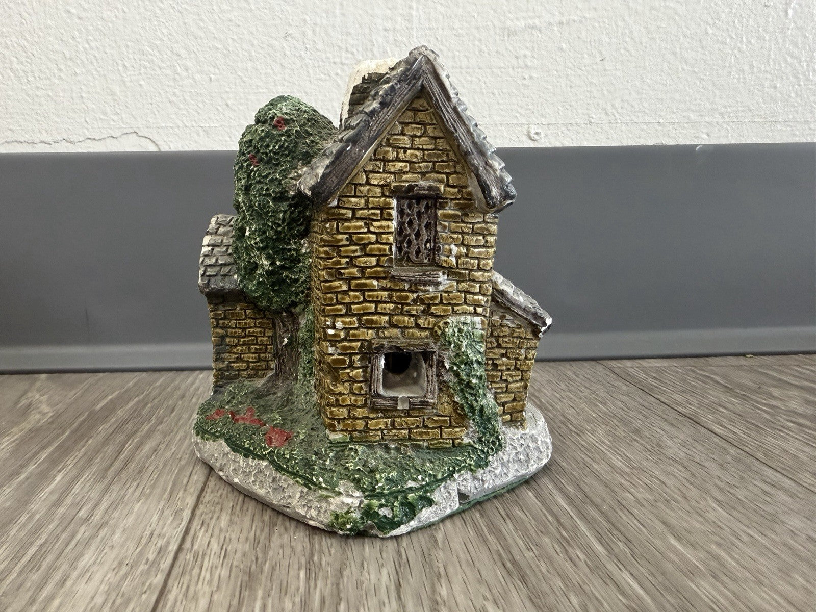 Ivy Cottage Lighted Cottage Charmers Handpainted Handcrafted BROKEN