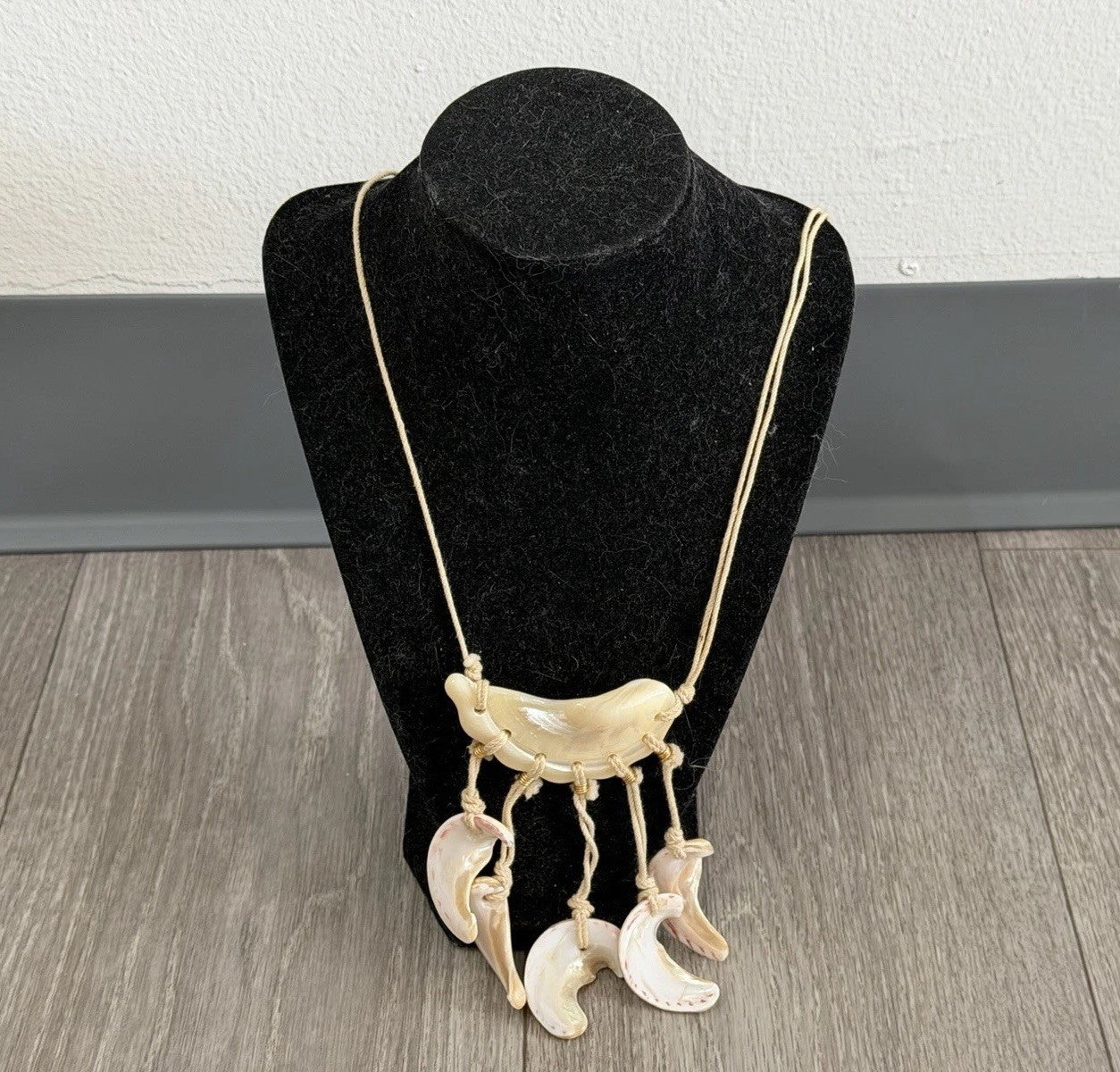 Vintage Hand Knotted Polished Large Sea Shell Beaded Long Necklace Unique Design