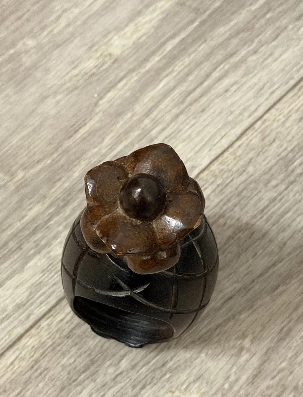 VINTAGE CARVED WOOD PINEAPPLE HAND HELD NUT CRACKER