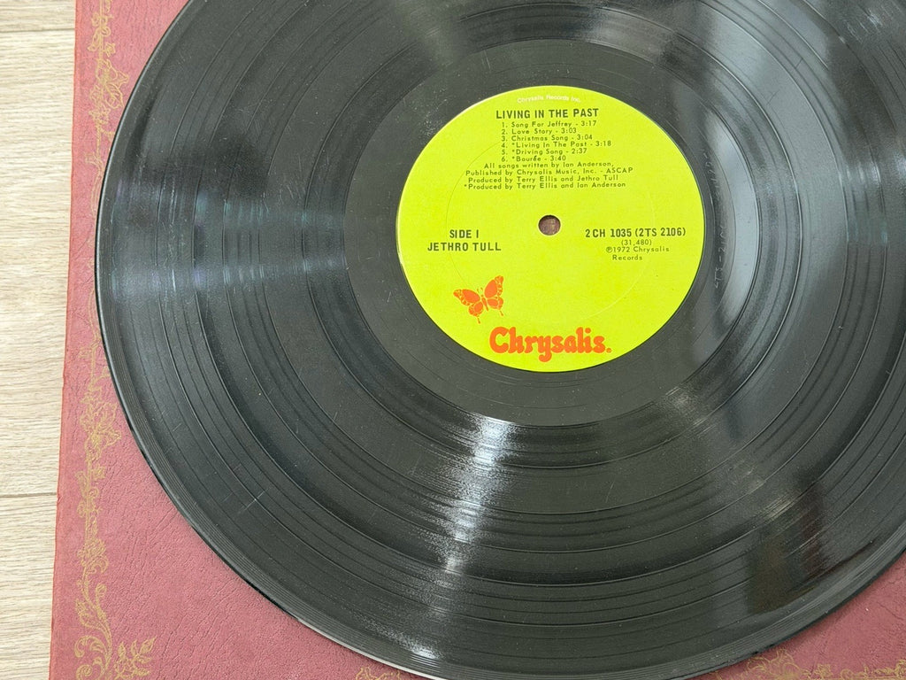 JETHRO TULL "Living In The Past" Double 2-LP Chrysalis Records 2CH 1035 booklet