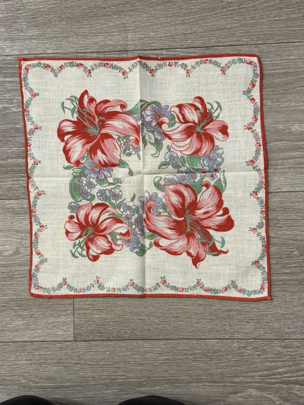 Vintage Red Lily Floral & Blue Forget-Me-Nots Handkerchief Hanky Flowers 10.75"