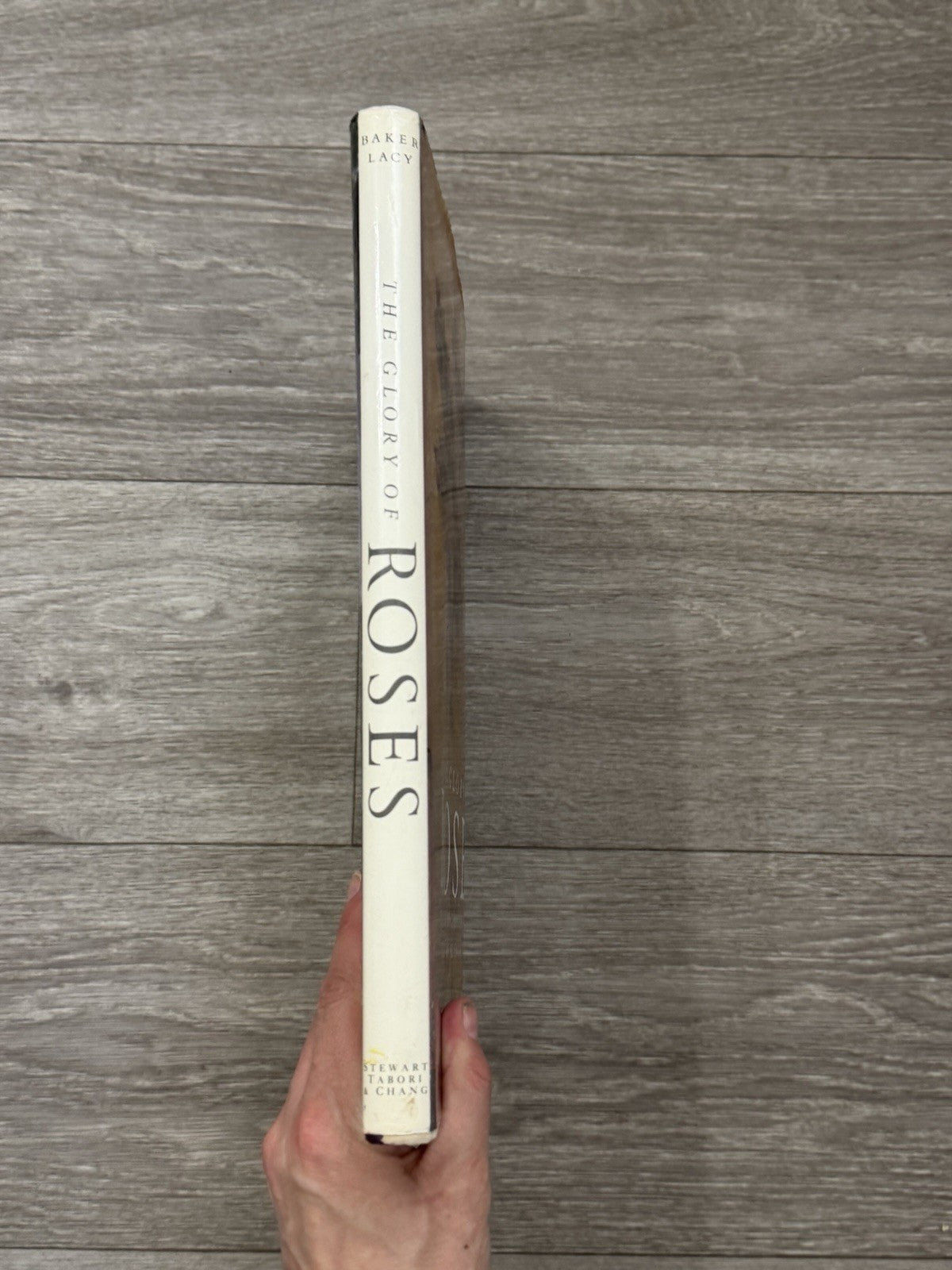 Gardening. Book, The Glory of Roses by christopher baker and allen lacy