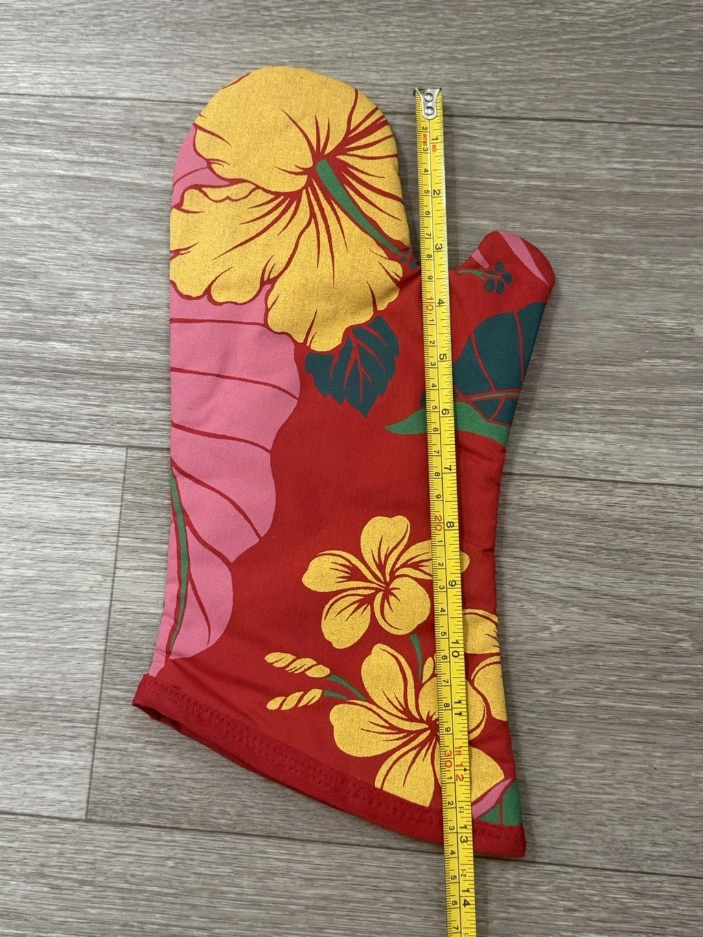 VINTAGE Hawaiian Style Hibiscus Oven Mitt summer BBQ Kitchen Housewarming Gift