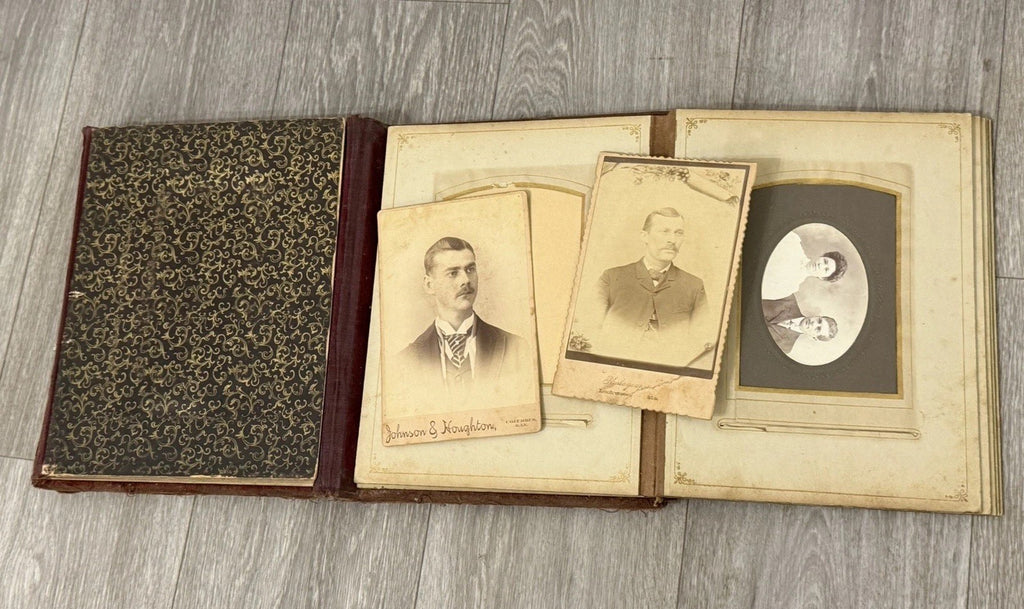 Antique Velvet Victorian Family Photo Album W/ Cabinet - Cards - Clasp - 1880’s