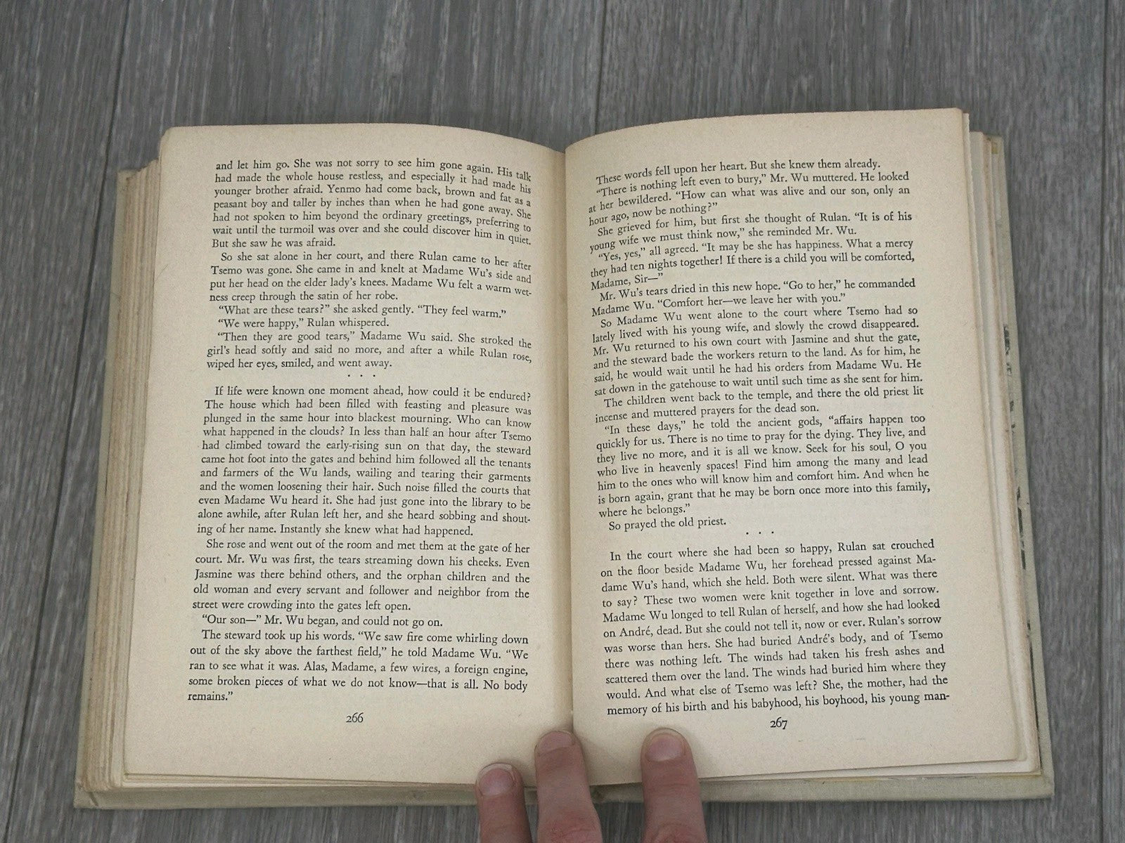 Pavilion of Women By Pearl S Buck First Edition (1946, HC)