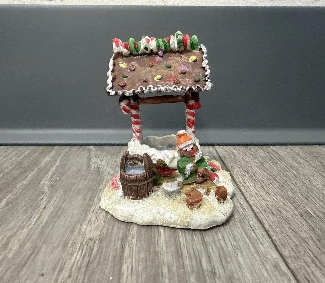 Vintage 2005 Gingerfrost Lane Christmas Village Accessories Wishing Well 3 Inch