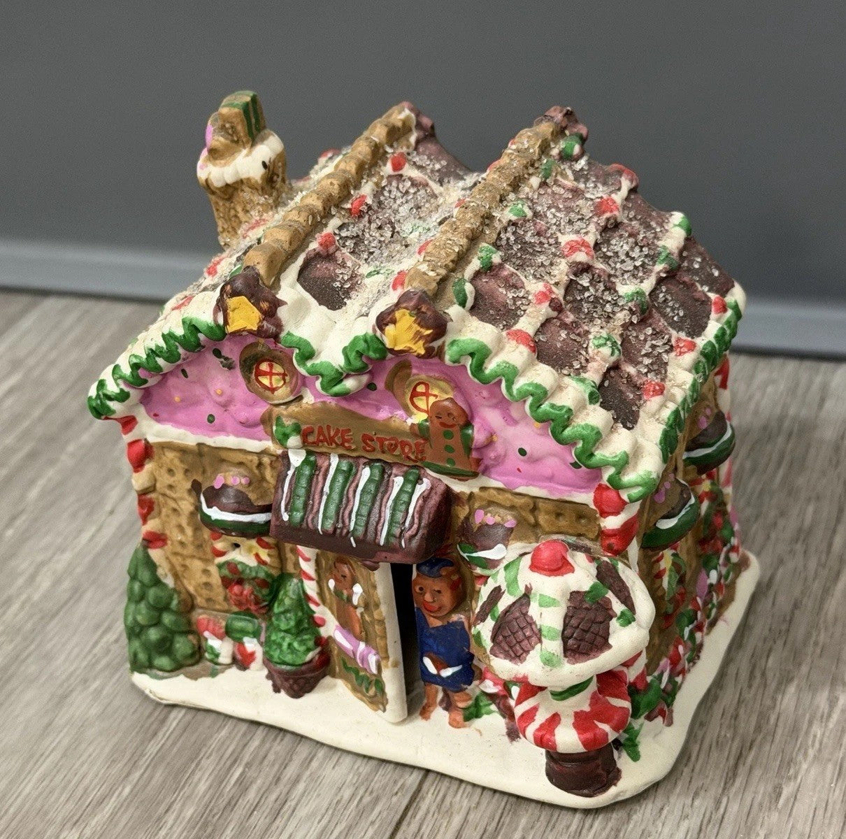 Vintage Ginger Frost Lane 2005 CAKE SHOP Christmas Collectible Village Holiday