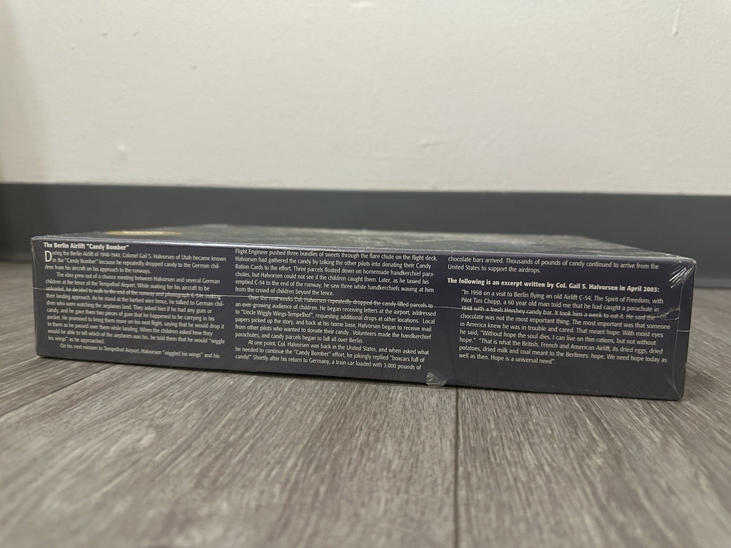 THE Minicraft Collection THE BERLIN AIRCRAFT “Candy Bomber” Puzzle 1000 PCS