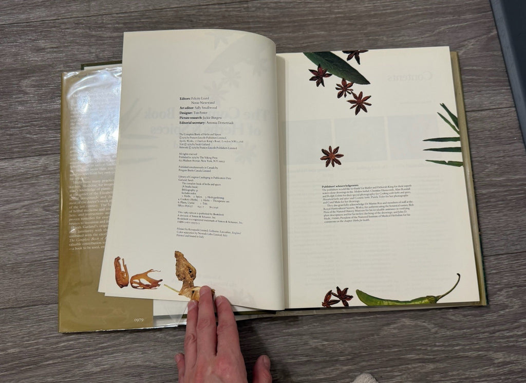 Complete Book of Herbs and Spices Sarah Garland 1979 HCDJ VINTAGE