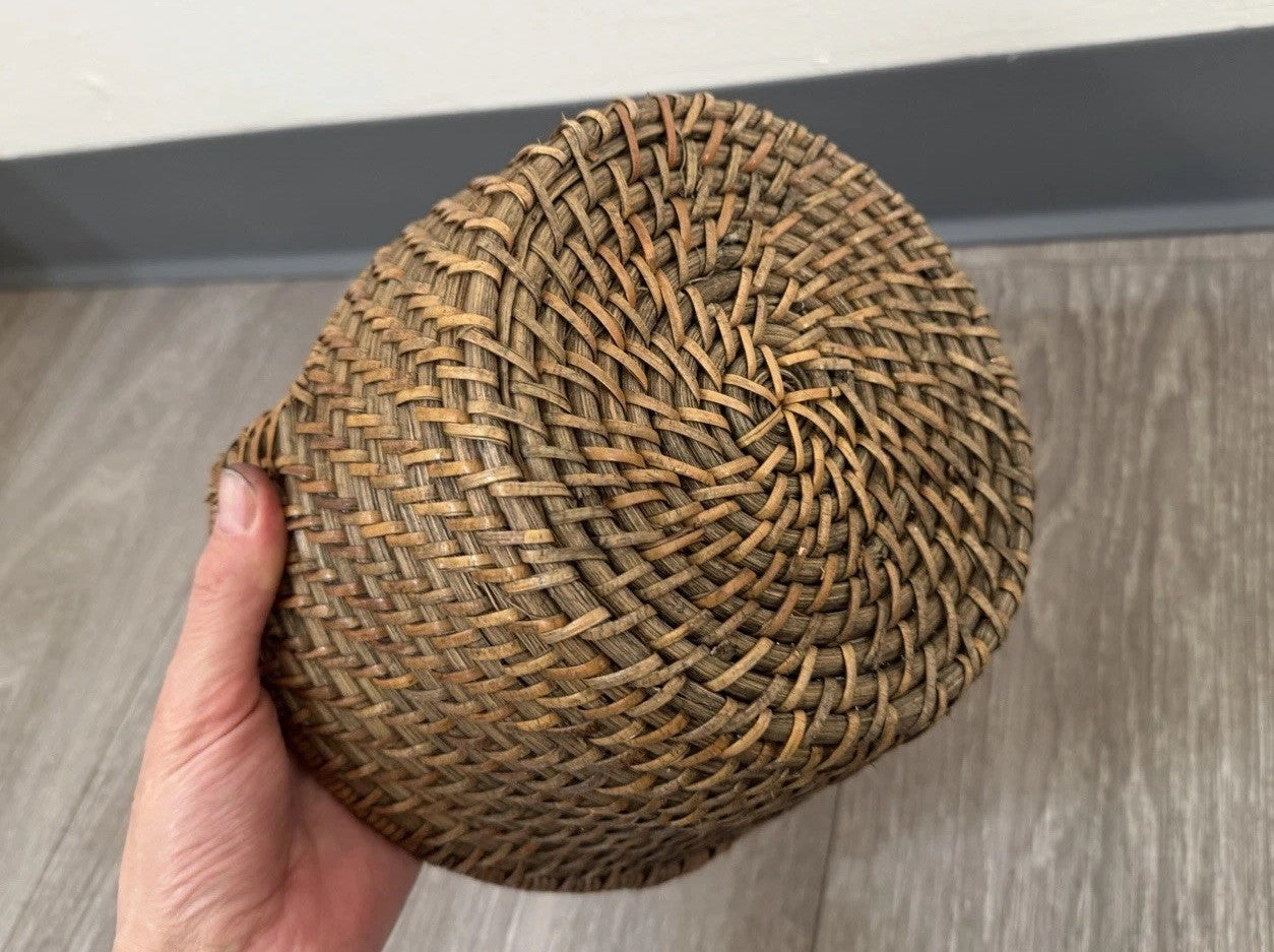 Small Sized Vintage Round Wicker Organizer Basket 8" X 5"