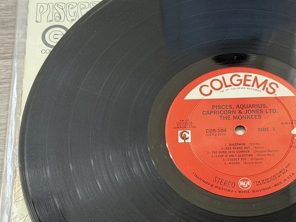 33 12" LP THE MONKEES PISCES AQUARIUS CAPRICORN & JONES LTD