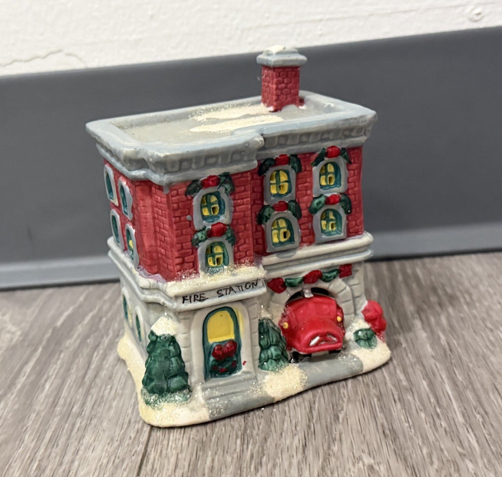Vintage 2004 Christmas Village Fire House Figurine 