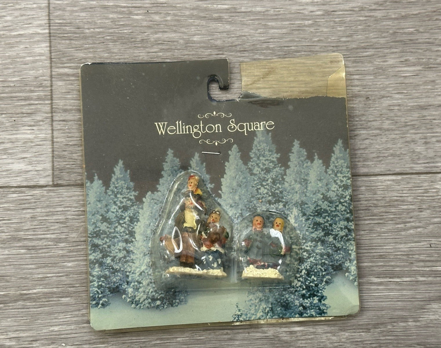 VTG Wellington Square 2004 Collectible Christmas Village Figurines New Old Stock