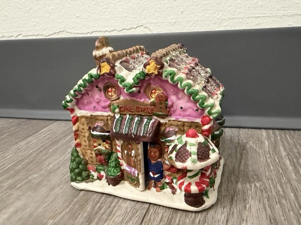 Vintage Ginger Frost Lane 2005 CAKE SHOP Christmas Collectible Village Holiday
