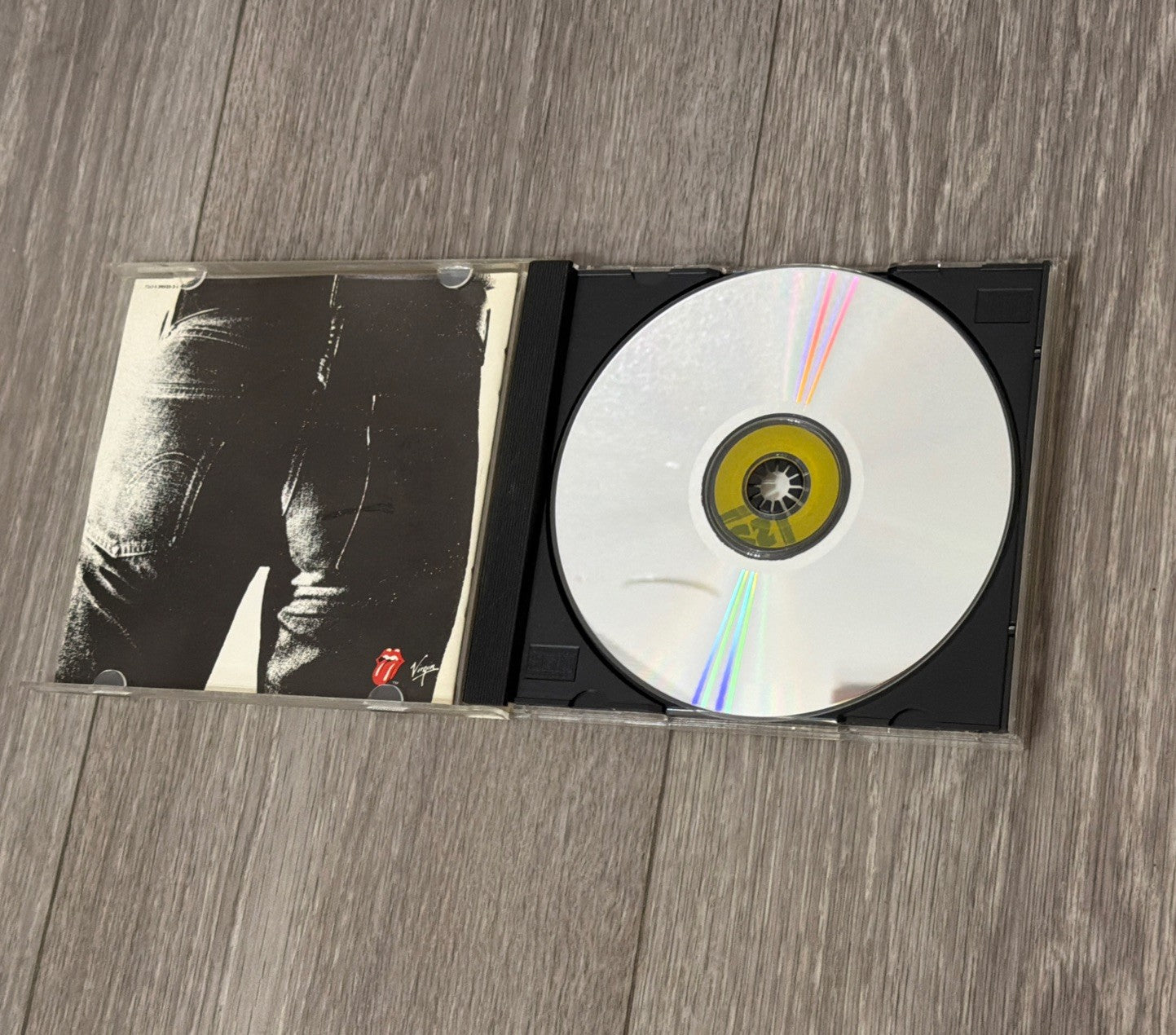 THE ROLLING STONES "STICKY FINGERS" CD: Rolling Stones 7243-8 39525-26
