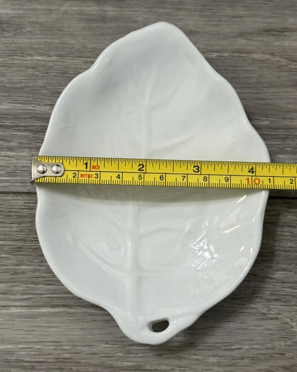 🍃3D Lillian Vernon 6" x 4" White Leaf Soap Dish, Trinket VINTAGE 1987 Botanical