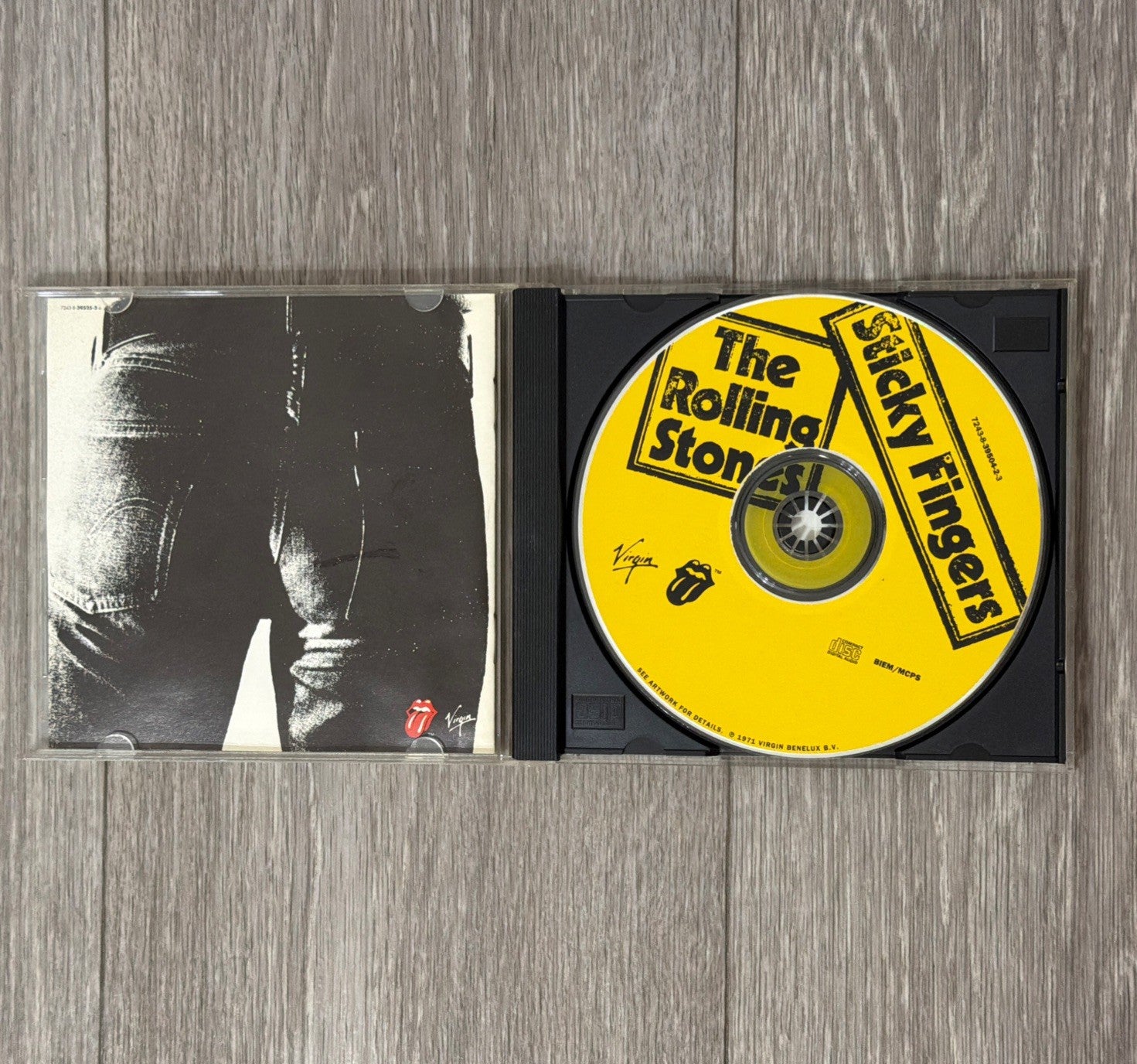 THE ROLLING STONES "STICKY FINGERS" CD: Rolling Stones 7243-8 39525-26