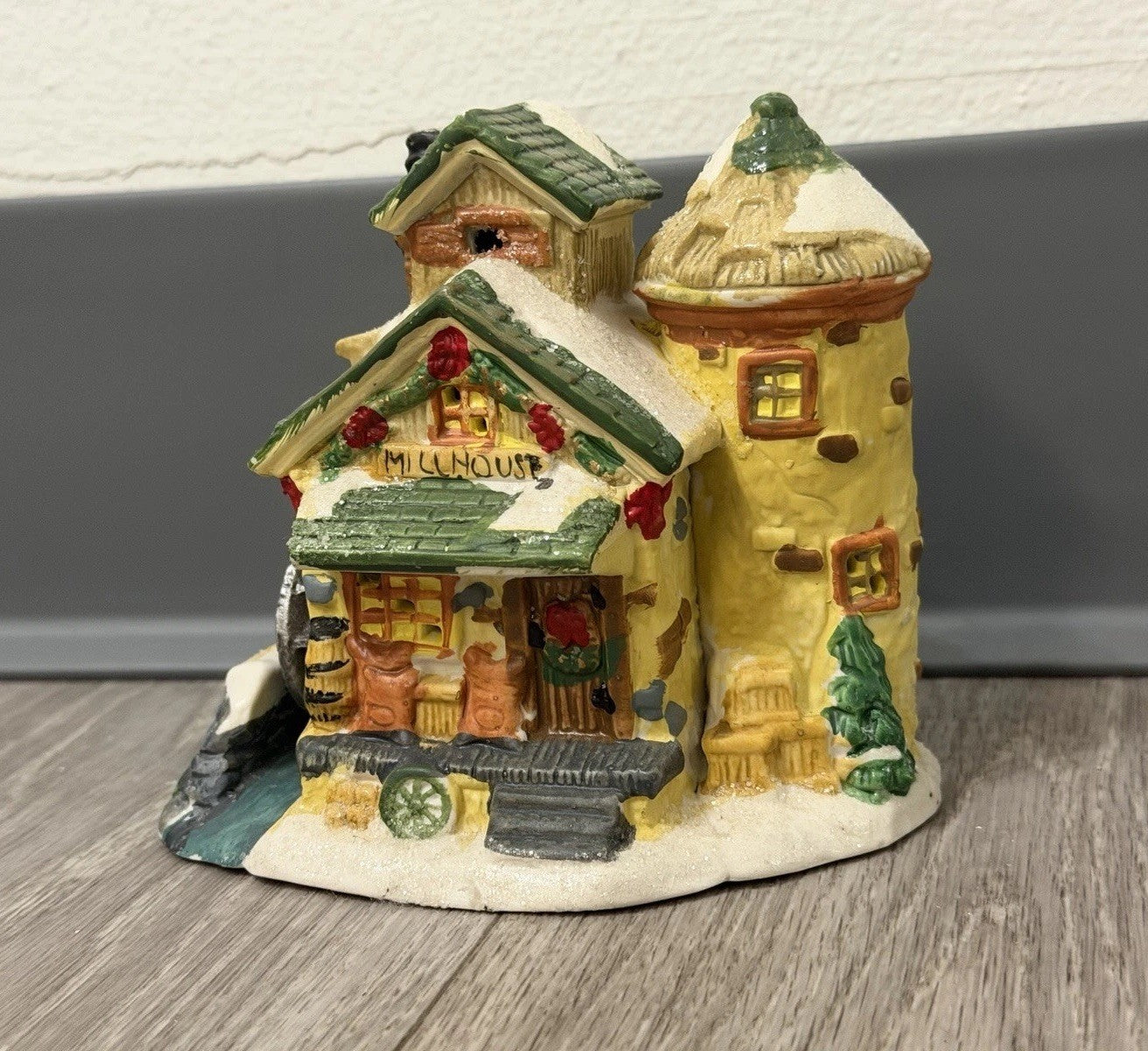 COBBLESTONE CORNERS 2004 Windham Lighted Mill House - PreOwned
