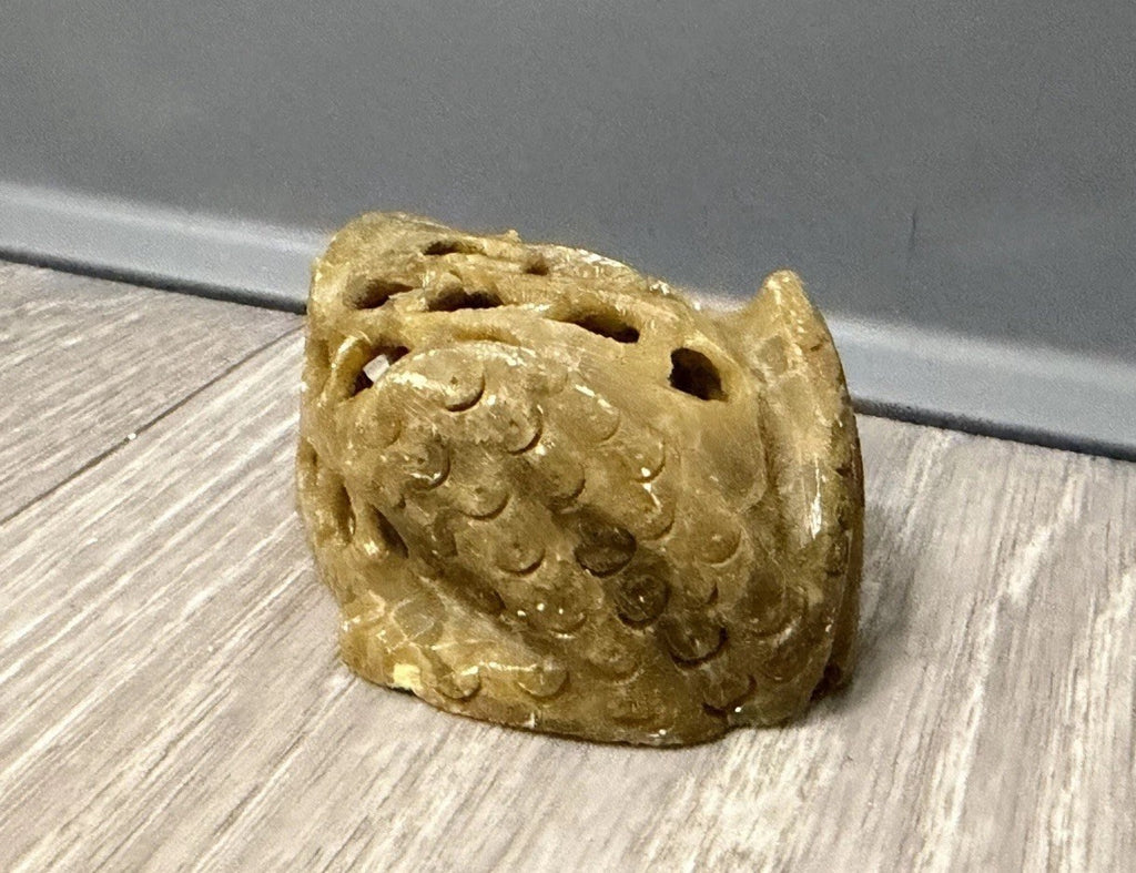Soap Stone Hand Carved Green Frog Figurine 1 1/4" T x 2 3/4" x 2 1/2" India