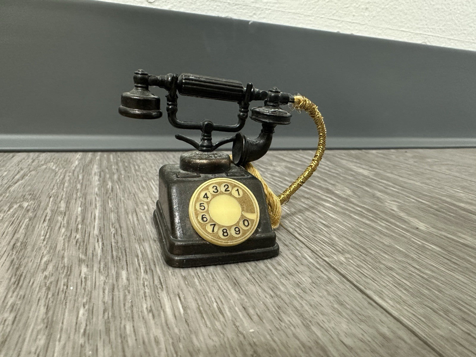 Durham Industries Metal Miniature Rotary Phone No. 5404