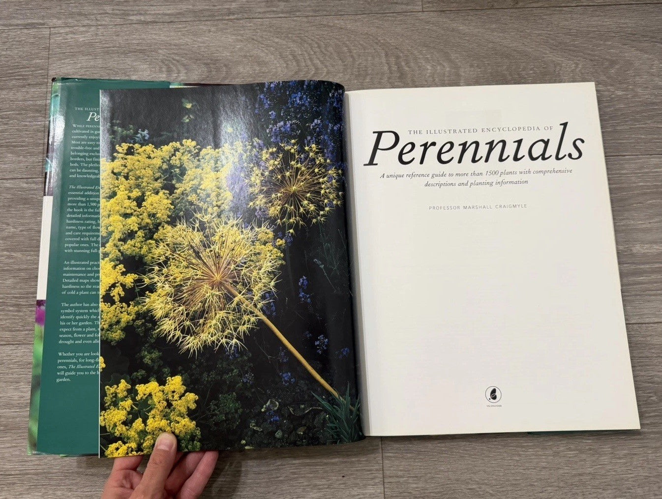 The Illustrated Encyclopedia of Perennials, By Marshall Craigmyle, HB 