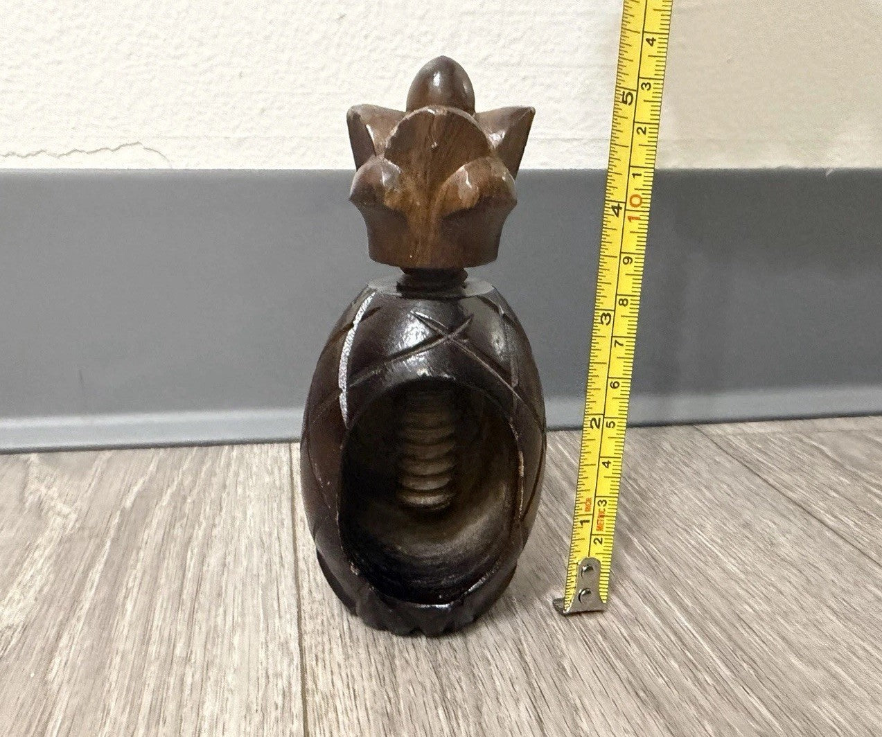 VINTAGE CARVED WOOD PINEAPPLE HAND HELD NUT CRACKER