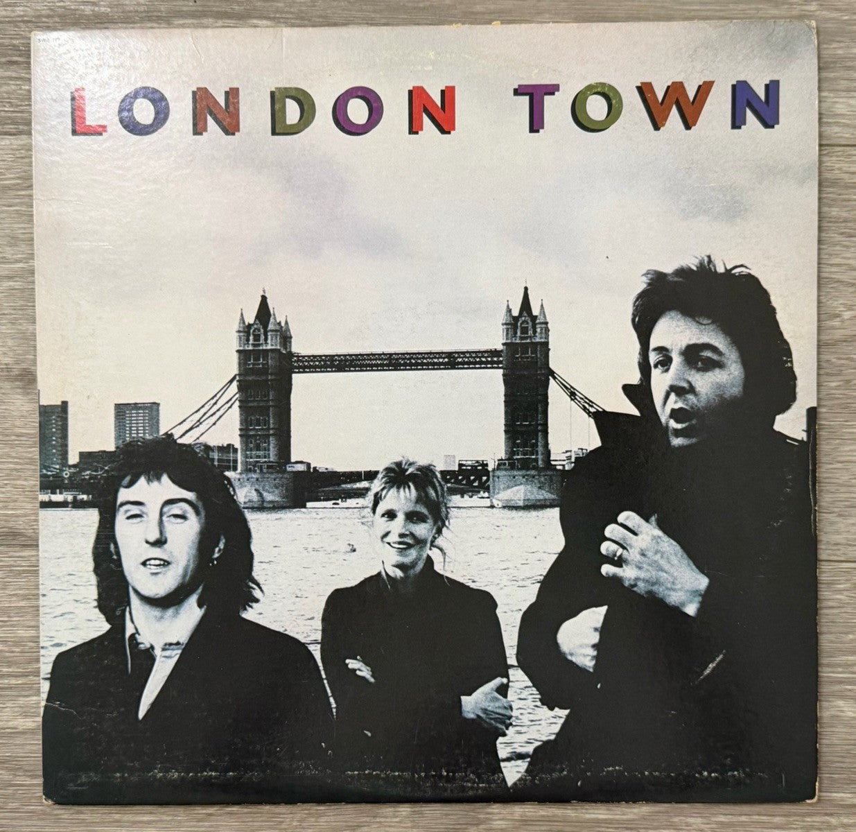 London Town SW-11777 with Poster VG/G+