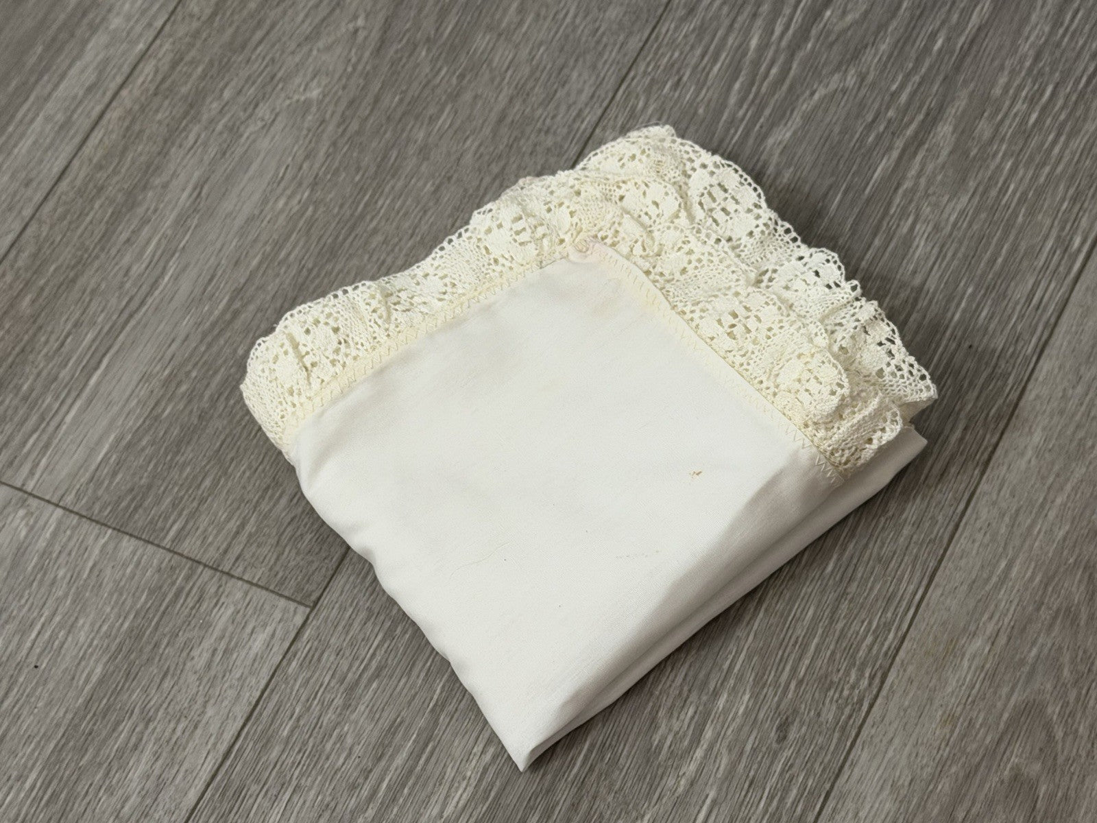 Vintage Handkerchief Crochet Edge 23" square approx. Floral Edge