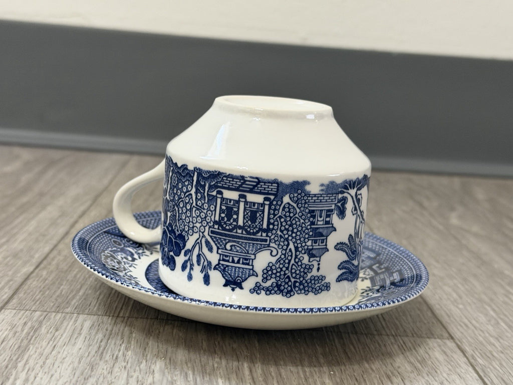 Churchill England Blue Willow Ceramic Teacup & Saucer England HAIRLINE CRACK