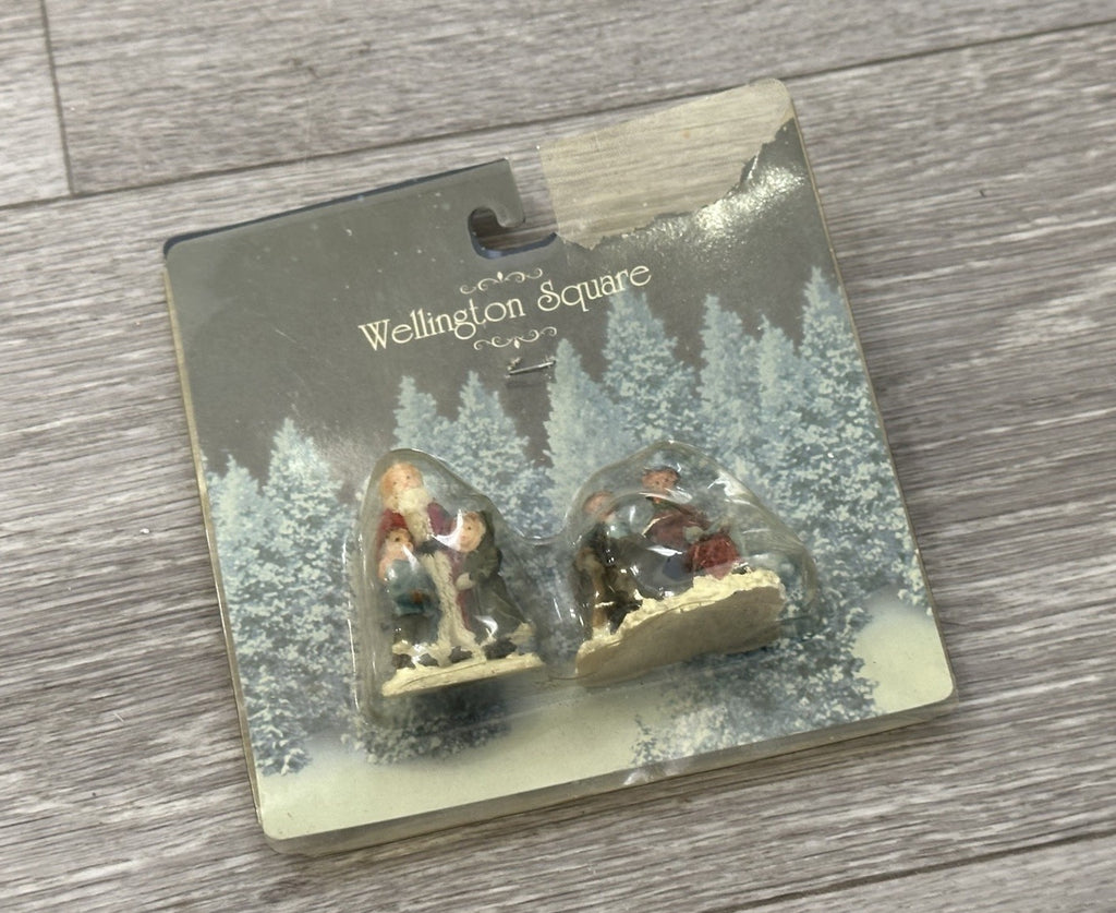 VTG Wellington Square 2004 Collectible Christmas Village Figurines New Old Stock