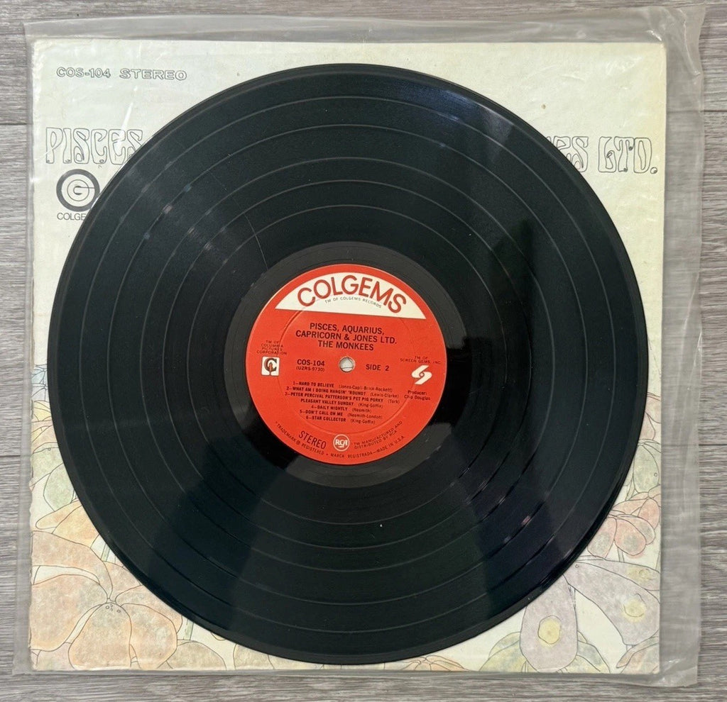 33 12" LP THE MONKEES PISCES AQUARIUS CAPRICORN & JONES LTD