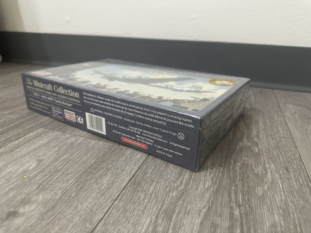 THE Minicraft Collection THE BERLIN AIRCRAFT “Candy Bomber” Puzzle 1000 PCS