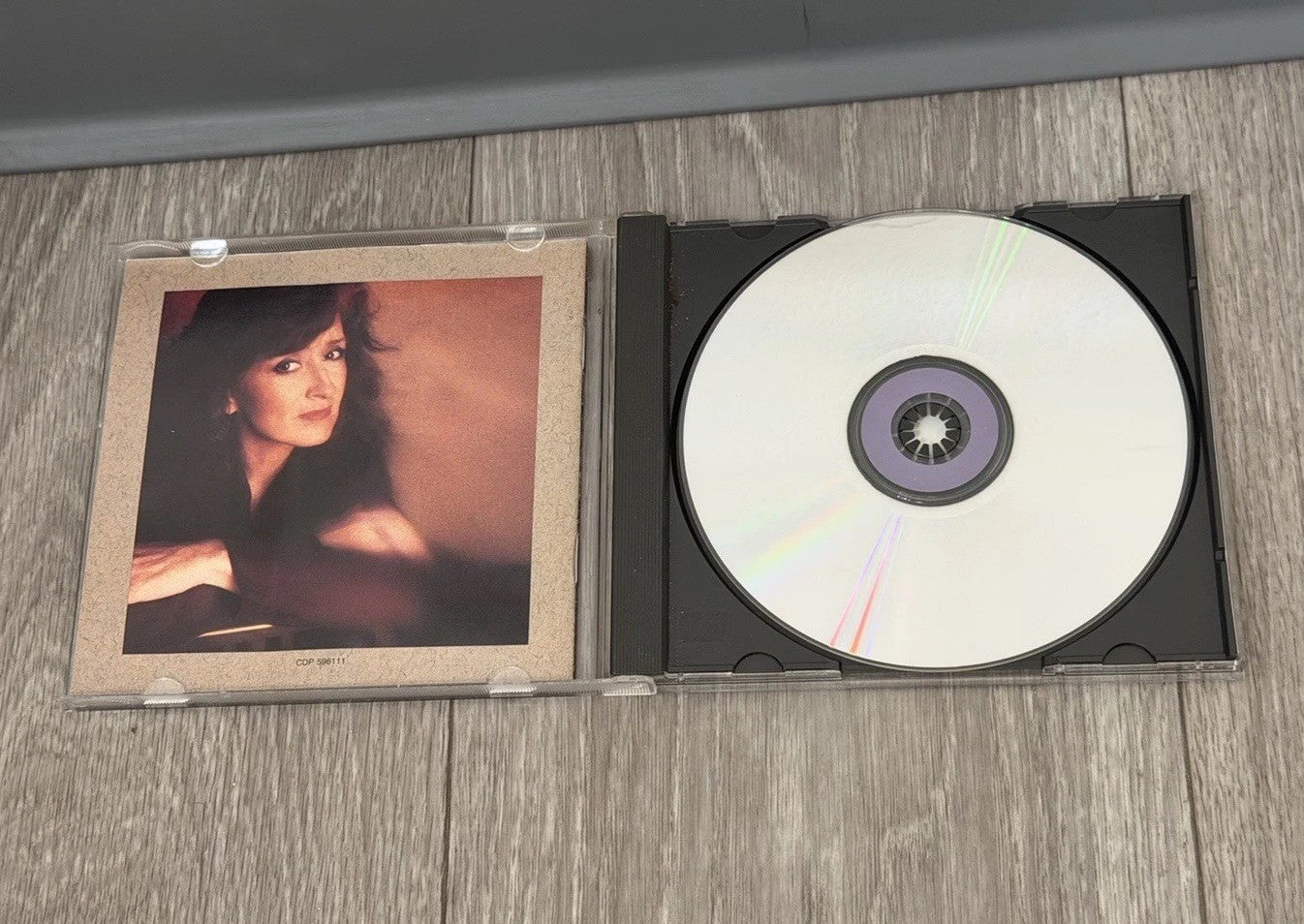 Bonnie Raitt - Luck of the Draw (Jun-1991, Capitol/EMI Records) CASE CRACKED