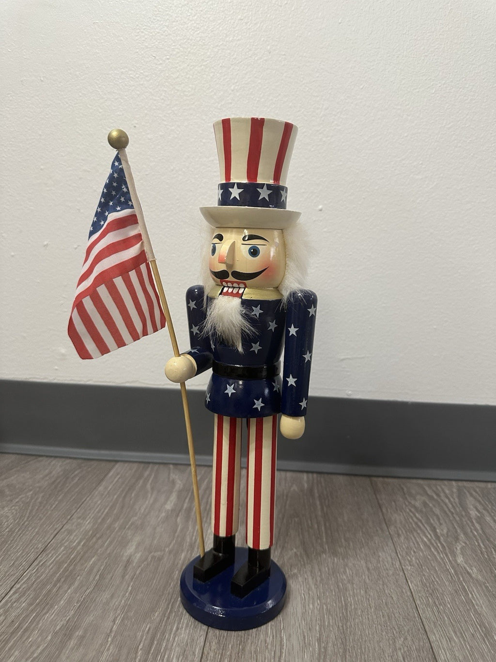 Americana Stars & Stripes Nutcracker Red White & Blue American Flag 14 3/4” EUC
