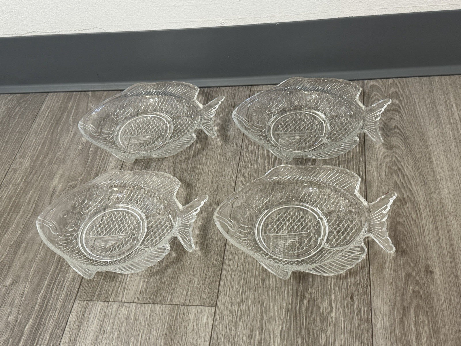 4 Glass Fish Shaped Appetizer Plates