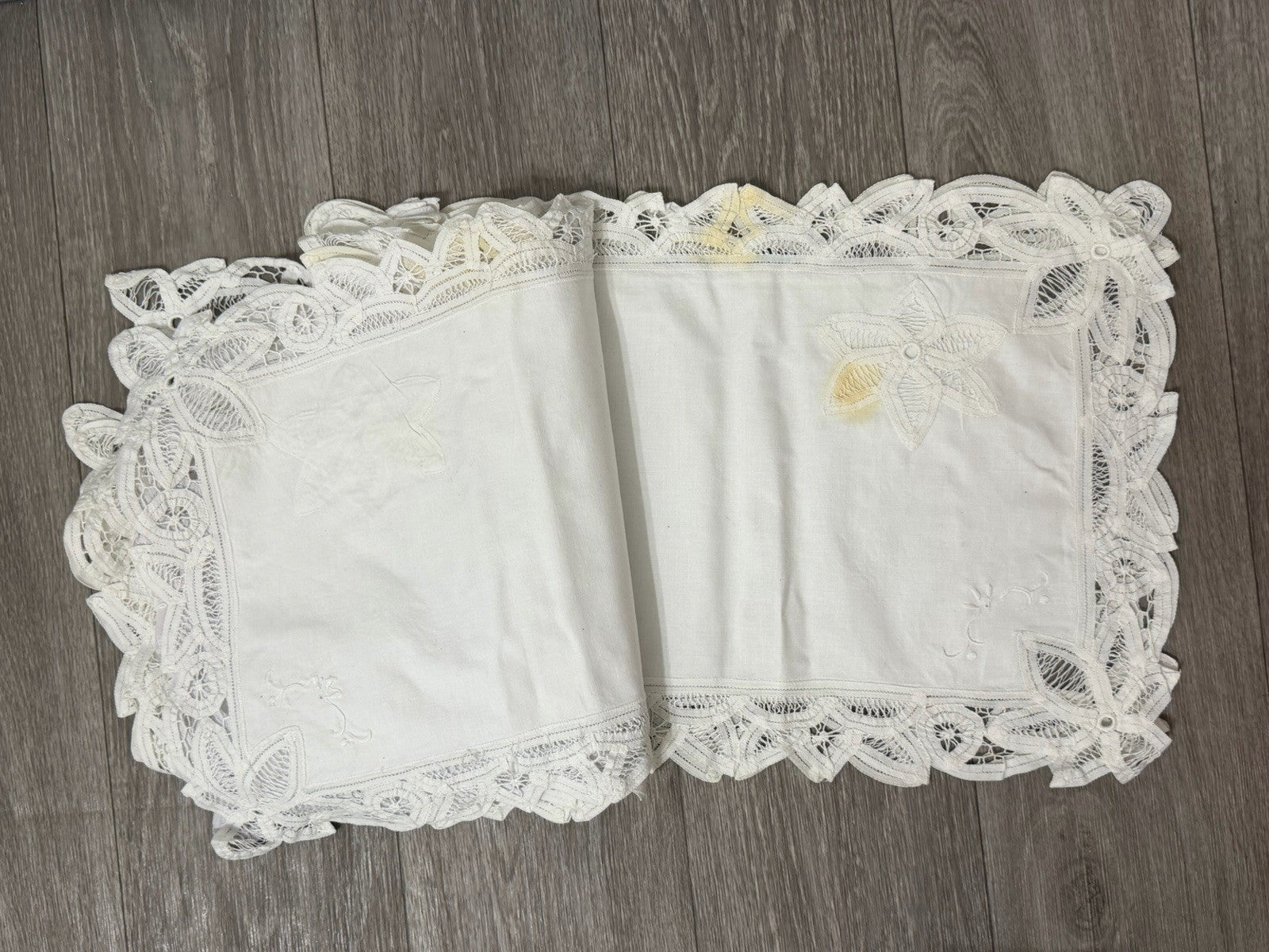 Vtg white cotton 7 napkins intricate lace cutwork 18x13 Set 8 Placemats STAINED