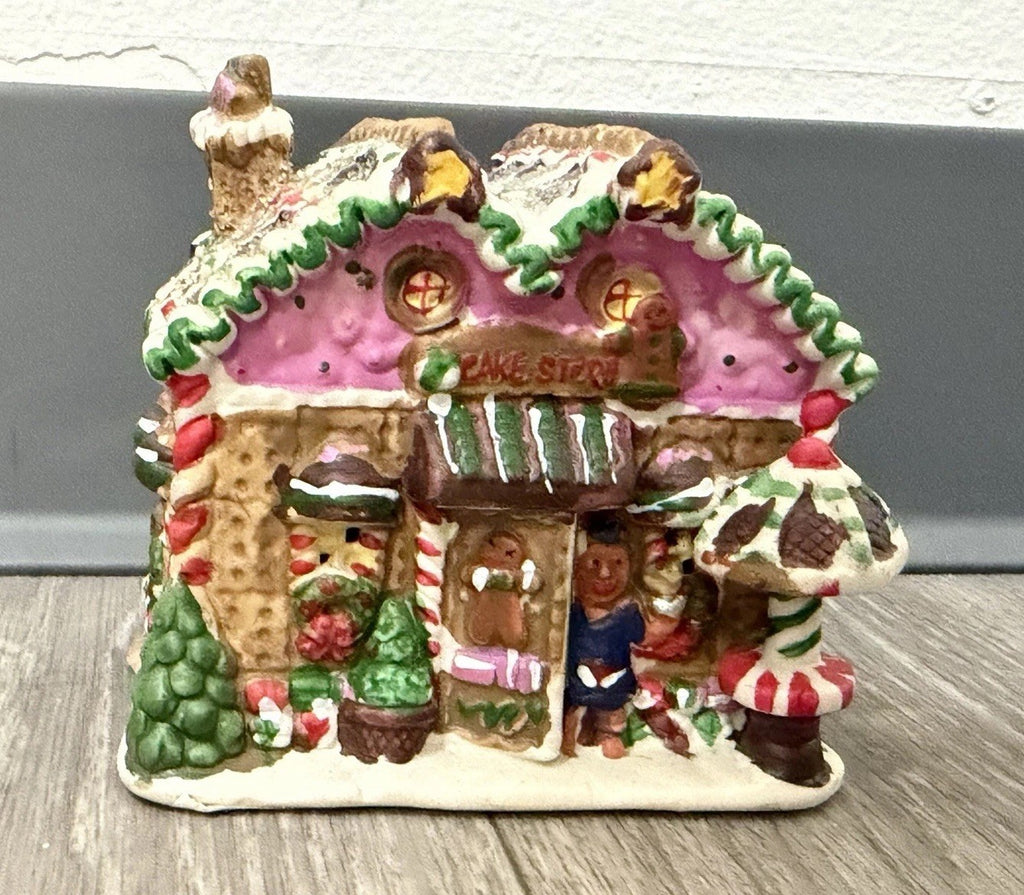 Vintage Ginger Frost Lane 2005 CAKE SHOP Christmas Collectible Village Holiday