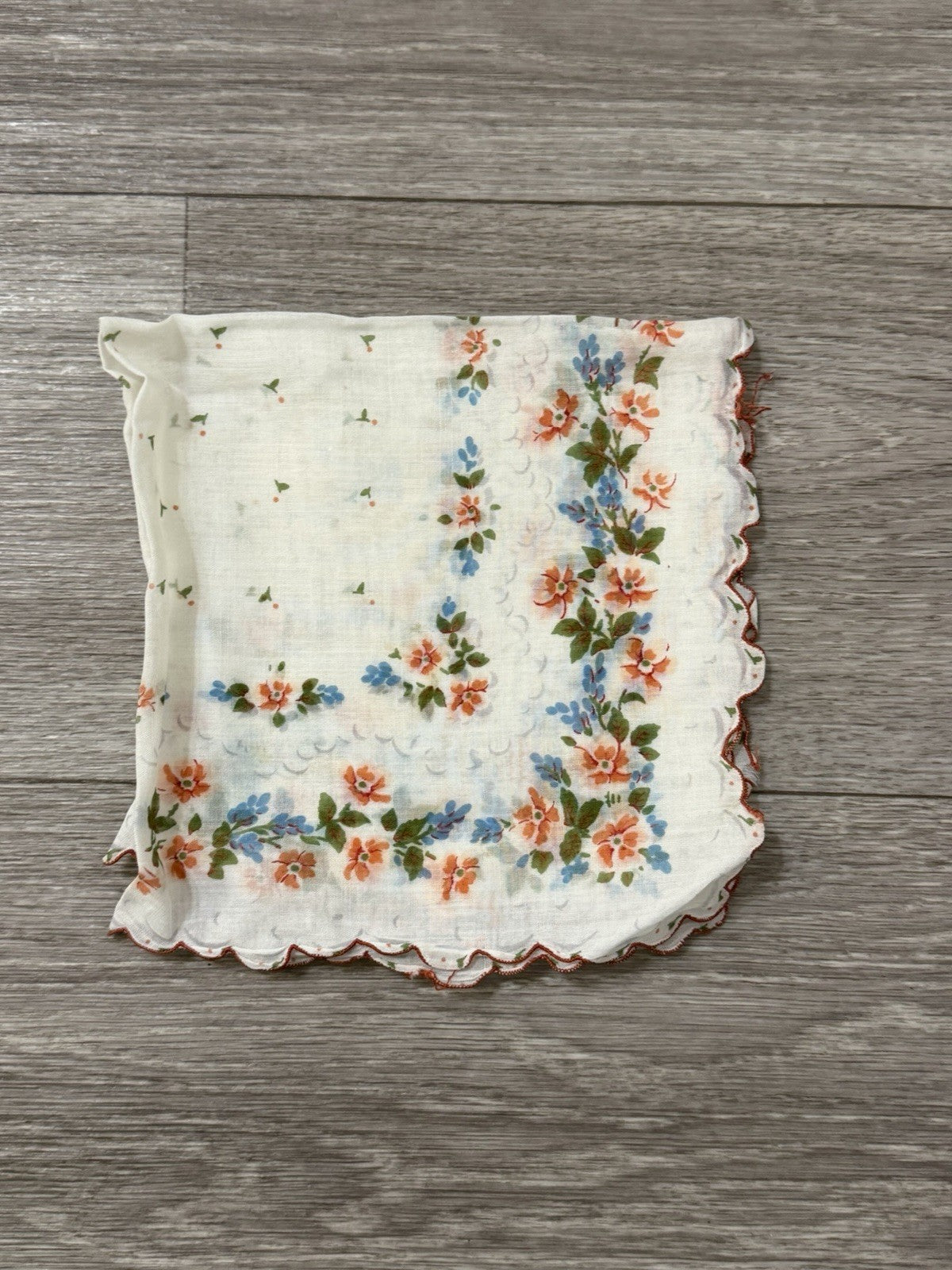 Beautiful & Delicate Tiny Flowers Boho Vintage Floral Wedding Handkerchief 13.5”