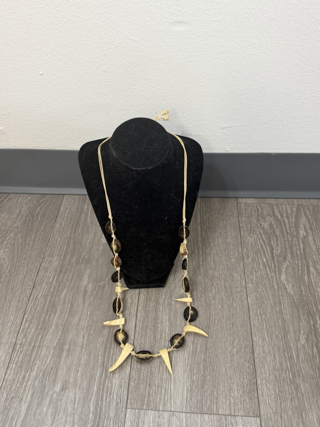 Vintage Handmade Knotted Carved Shell Boho Tribal Necklace