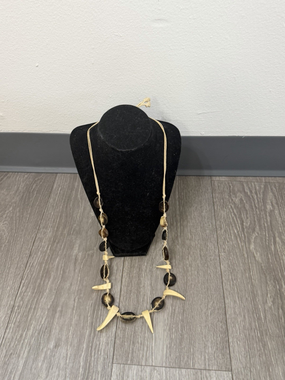 Vintage Handmade Knotted Carved Shell Boho Tribal Necklace
