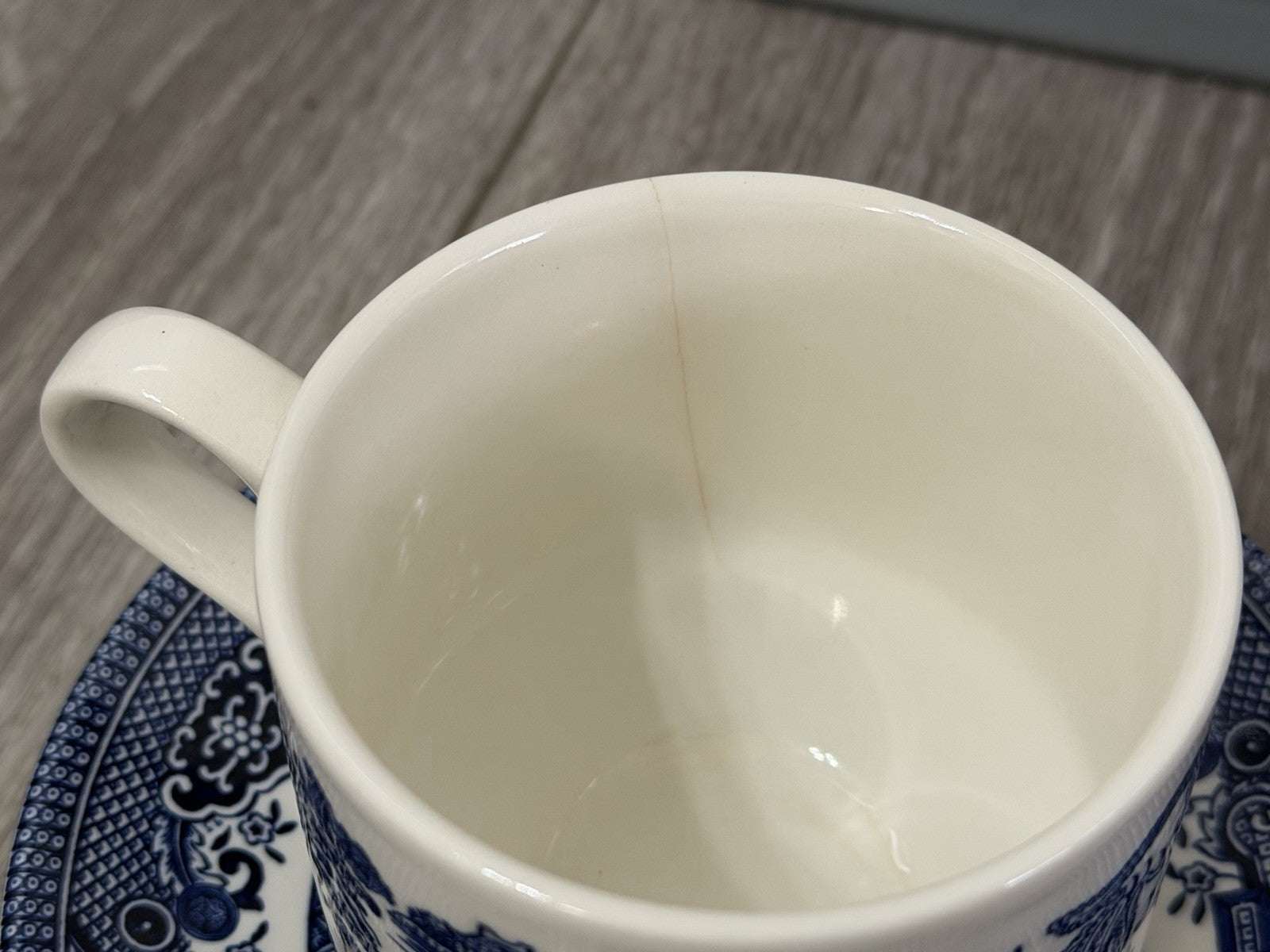 Churchill England Blue Willow Ceramic Teacup & Saucer England HAIRLINE CRACK