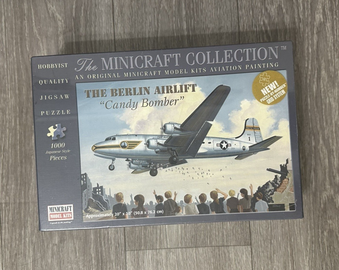 THE Minicraft Collection THE BERLIN AIRCRAFT “Candy Bomber” Puzzle 1000 PCS