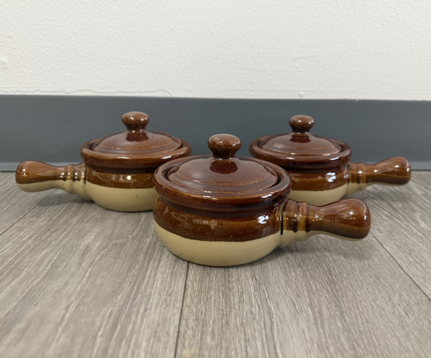 French Onion Crocks with Handle Stoneware with Lids/ Onion Soup Crocks/ Set of 3