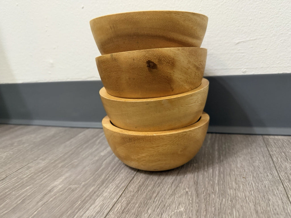 Wooden Bowels Set Of 4 Light Wood 5.75” Diameter 2.5” Tall