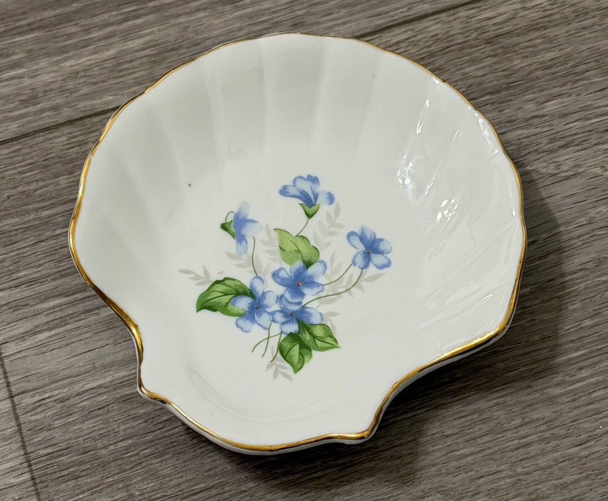 Vintage Apex Sea Clam Shell Gold Rim Blue Flowers Ceramic Trinket Dish