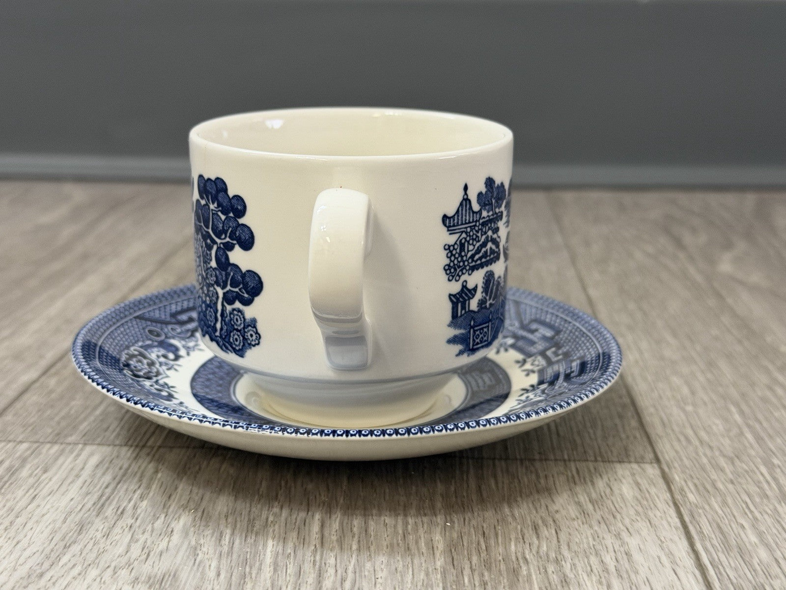 Churchill England Blue Willow Ceramic Teacup & Saucer England HAIRLINE CRACK