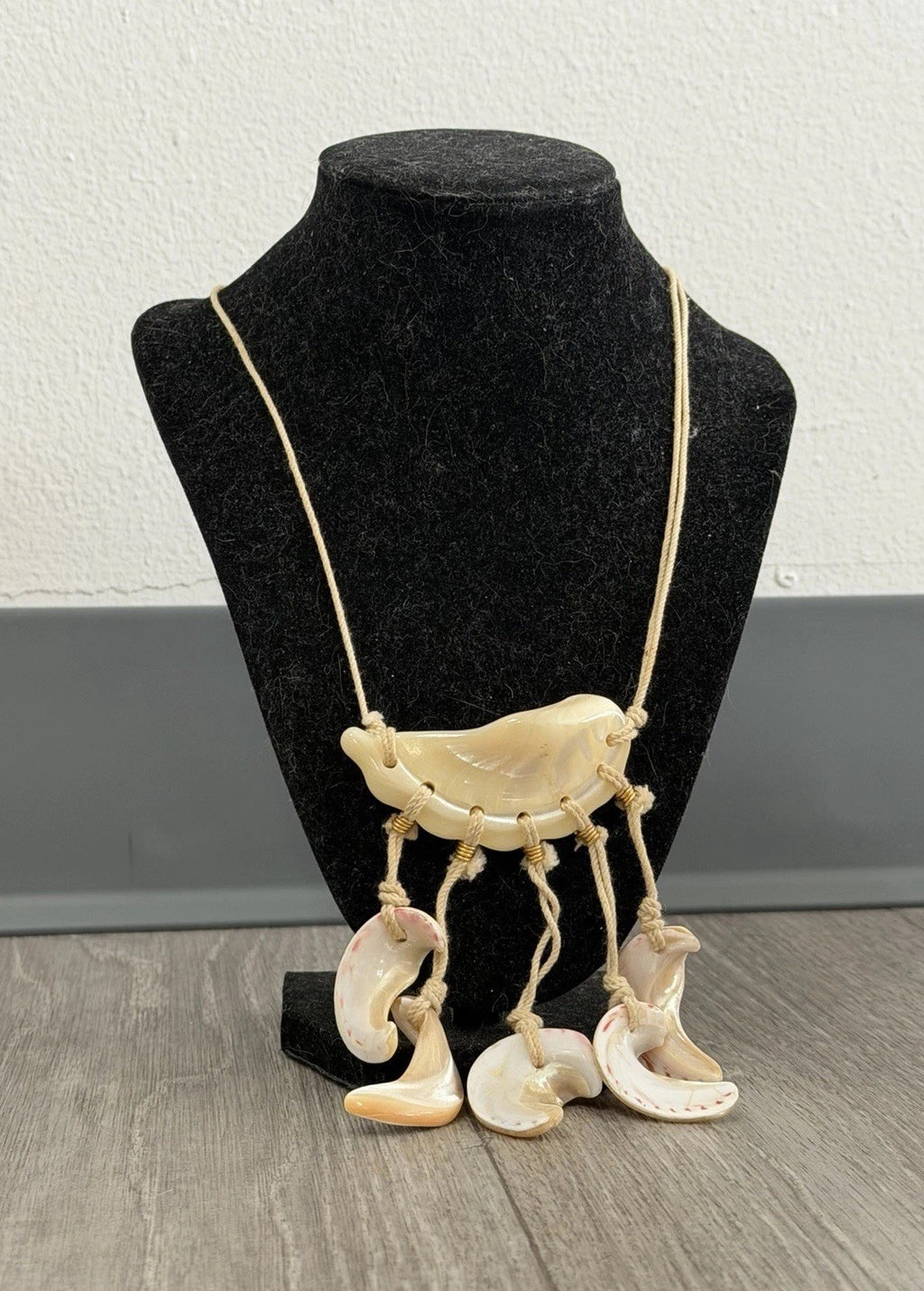 Vintage Hand Knotted Polished Large Sea Shell Beaded Long Necklace Unique Design