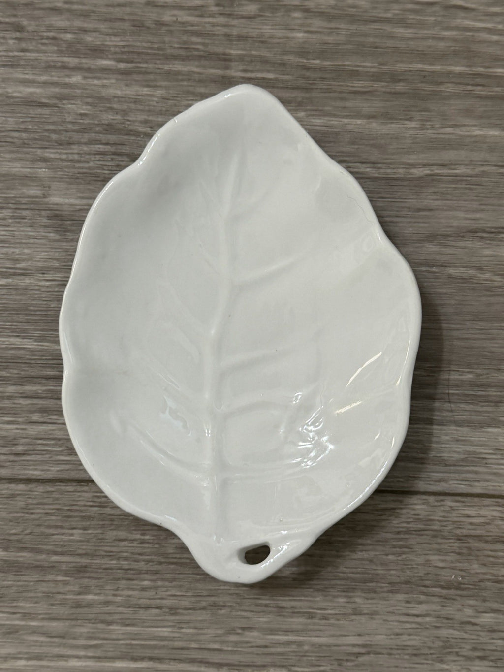 🍃3D Lillian Vernon 6" x 4" White Leaf Soap Dish, Trinket VINTAGE 1987 Botanical