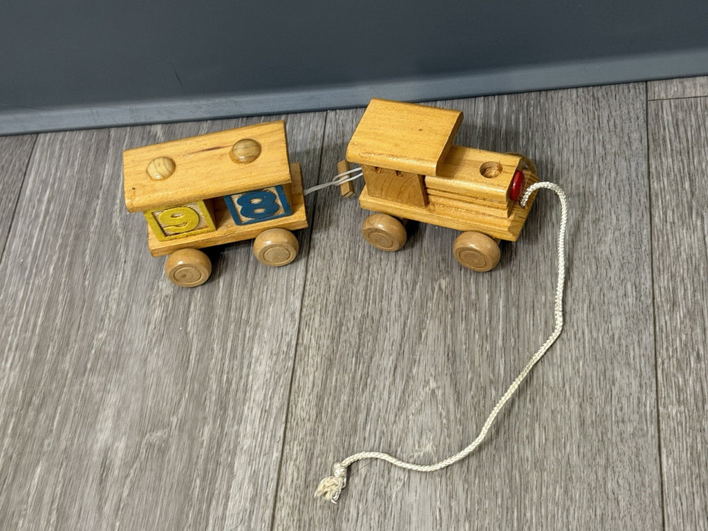 VINTAGE HAND MADE WOODEN TRAIN & CAR WITH BLOCKS STURDY Pull Toy