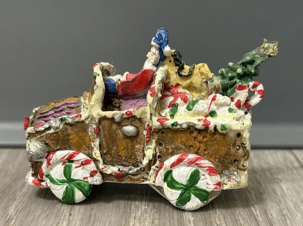 2005 Ginger Frost Lane Santa Claus Gingerbread Car w/ Tree Decoration